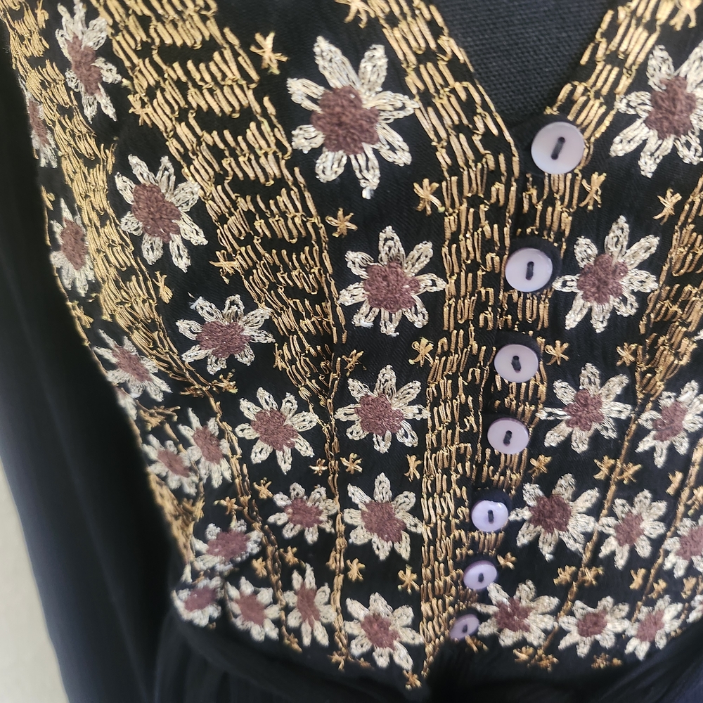 Elegant Black and Gold Embellished Dress - Picture 3 of 4